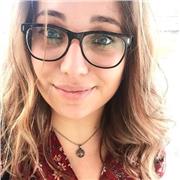 Graduada en Traducción bilingüe inglés/español con más de 7 años de experiencia como profesora da clases de Inglés